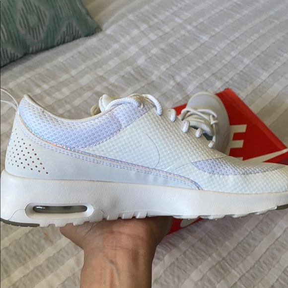 Nike - Picture 4 of 4